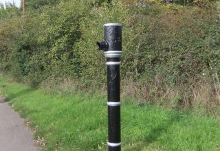 Water Pump at the A4 at the top of Pipers Way