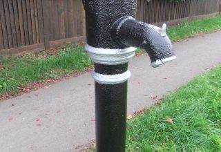 Pound Lane Water Pump, Thatcham.